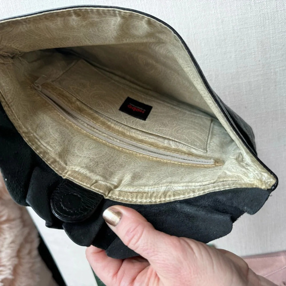 Black Hobo Clutch with ruffle details - Picture 3 of 4